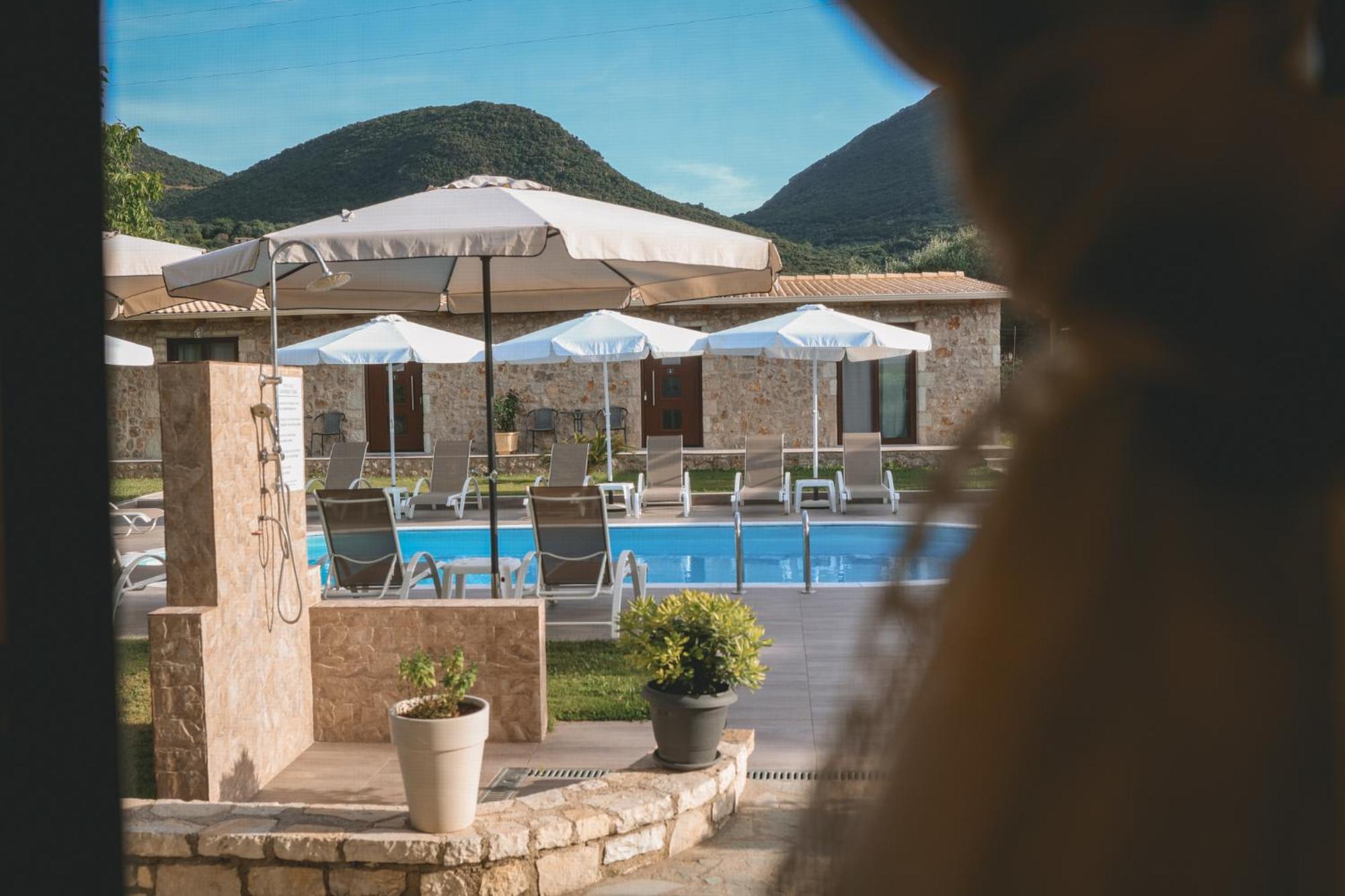Aparthotel Tsanis Estate Parga Exterior foto